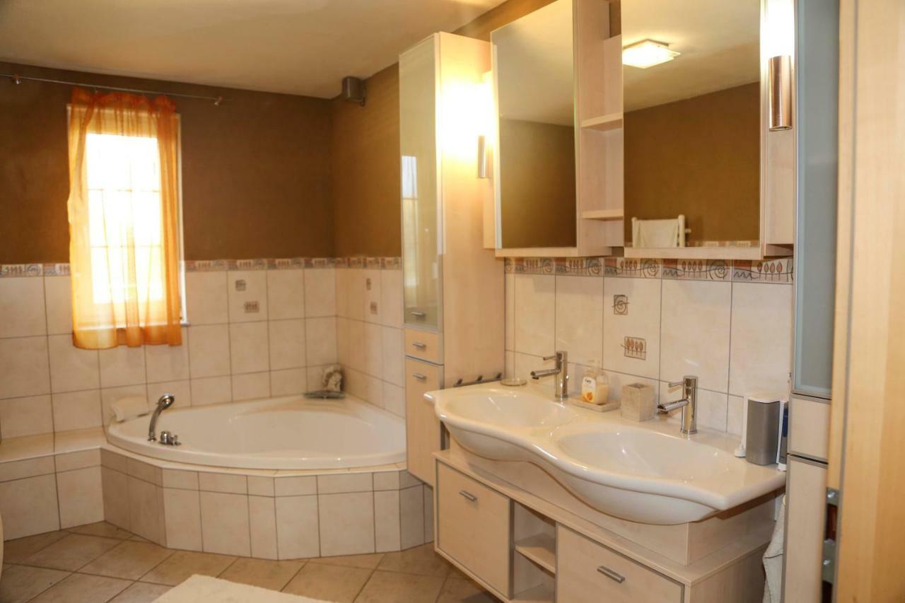 Luxusferienhaus Maiersdorf Villa Esterno foto